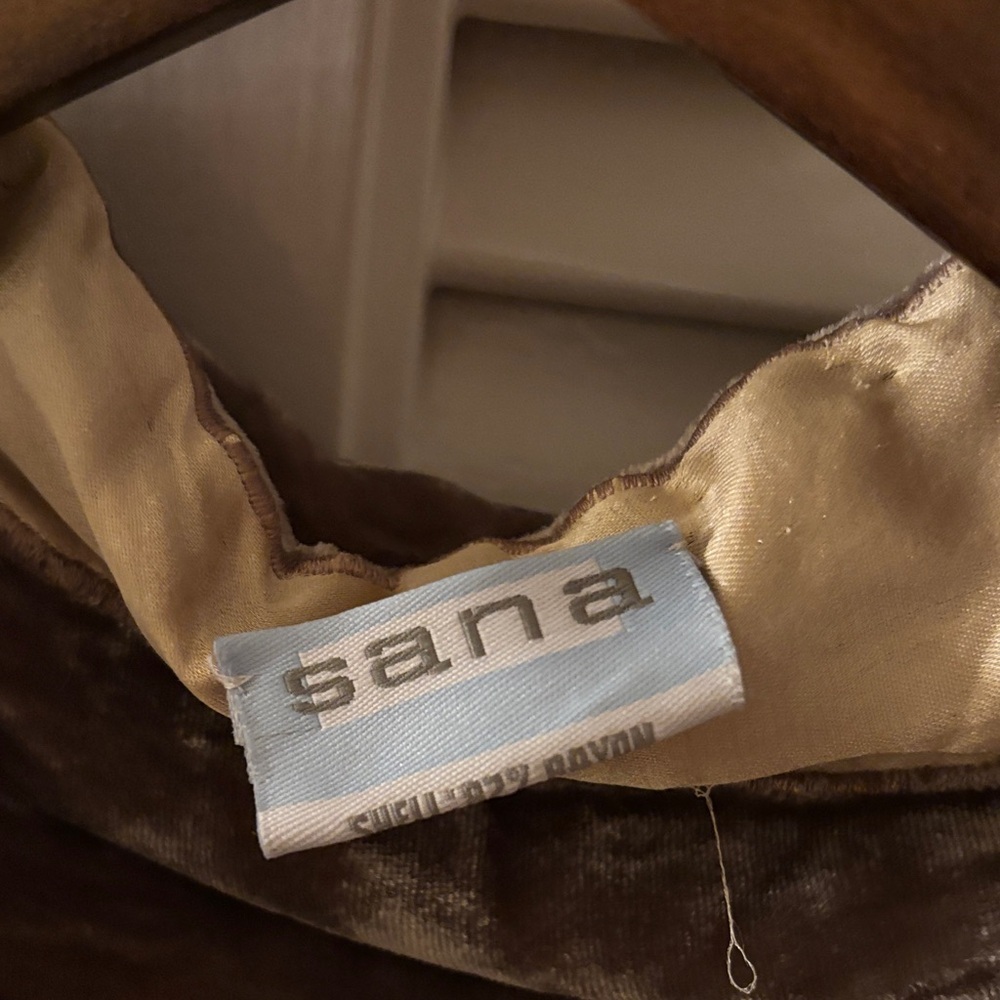 Sana Silk Cape Button Closure Neutral Geometric One Size - Picture 2 of 9